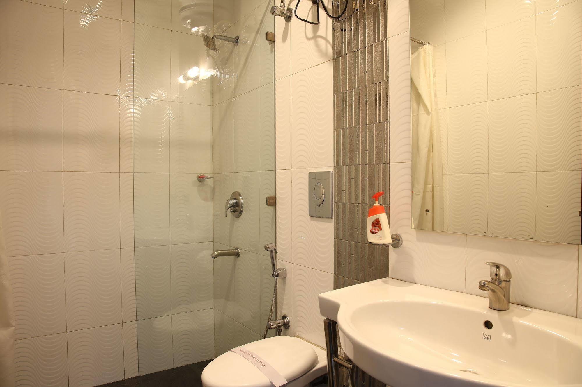 Fabhotel Exotica Greenpark New Delhi Ngoại thất bức ảnh